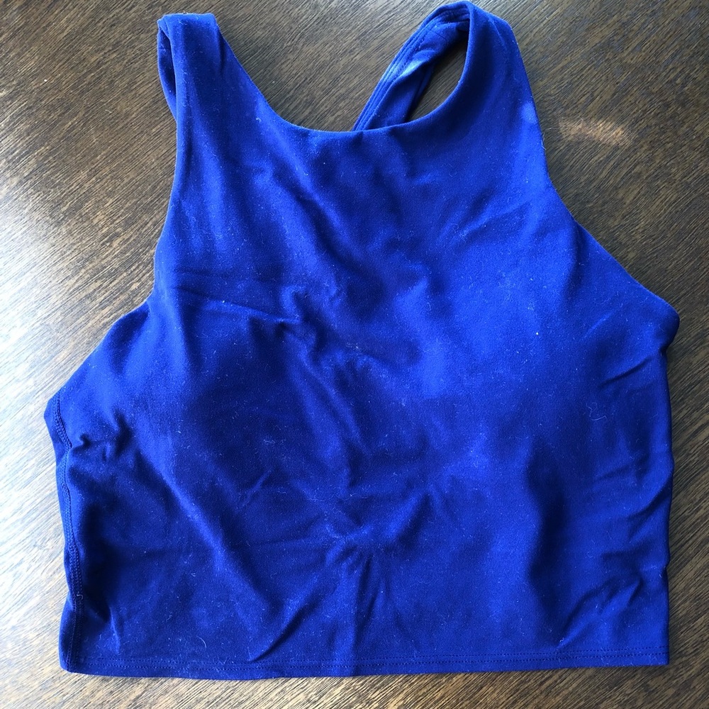 Athleta Conscious Crop